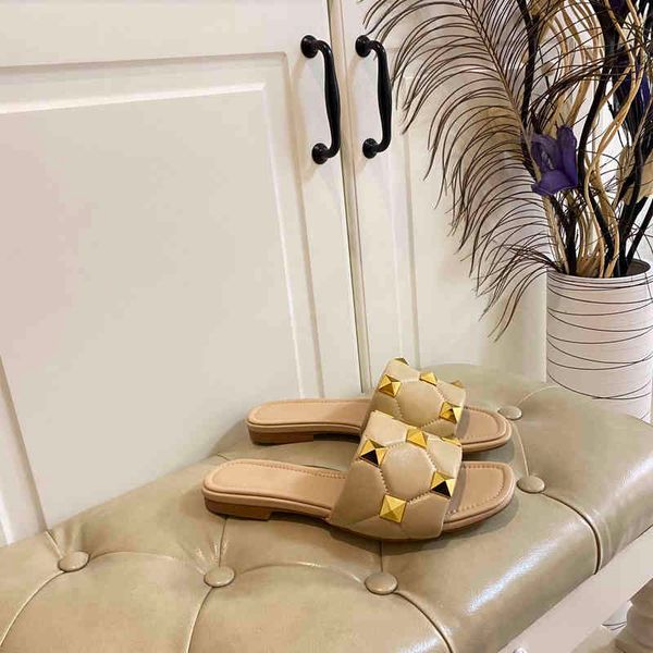 

women fashion summer slippers genuine leather grid rivet flat slides non-slip wear-resistant sandal lady 5.5cm high heels size 35-42, Black