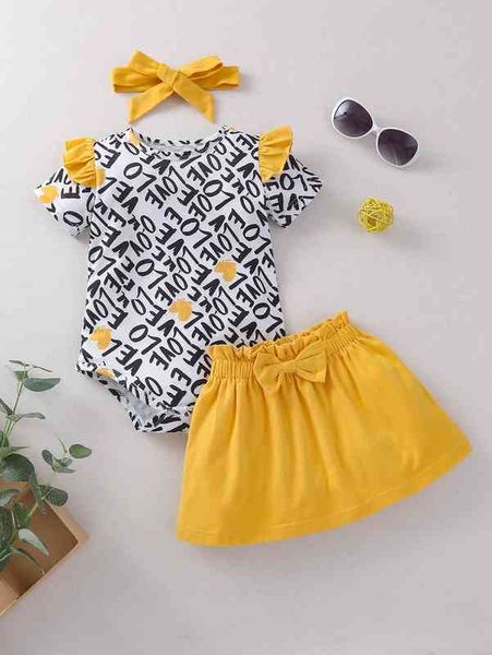 

baby girl letter graphic tee bodysuit & skirt & headband she, Blue