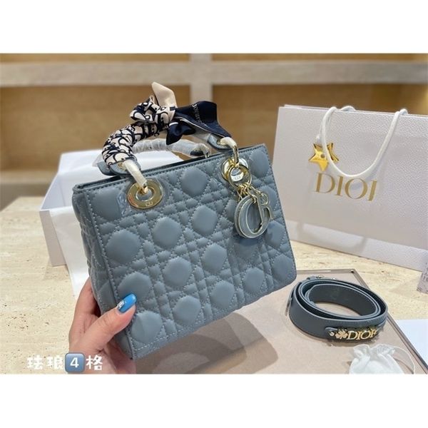 

wholesale outlet d princess bag enamel lambskin grid four haze blue versailles metal portable one shoulder messenger bag celebrity style yw