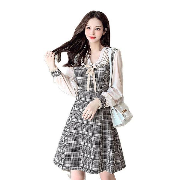 

casual dresses high-quality dress 2021 autumn and winter retro v-neck plaid fight receiving waist slim fashionable women's clothing, Black;gray