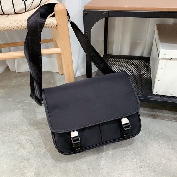 

handbag designer handbags women luxurys designers bags 2021 deauville tote zhouzhoubao123 crossbody bag imported parachute clot