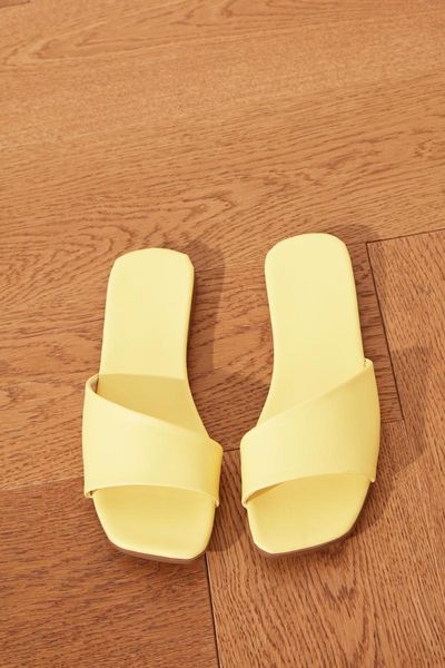 

slippers yellow women's 2021 fashion, Black