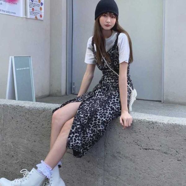 

2021 summer style street blowing trick show thin leopard pattern suspender skirt women's drs with split dign, White;black