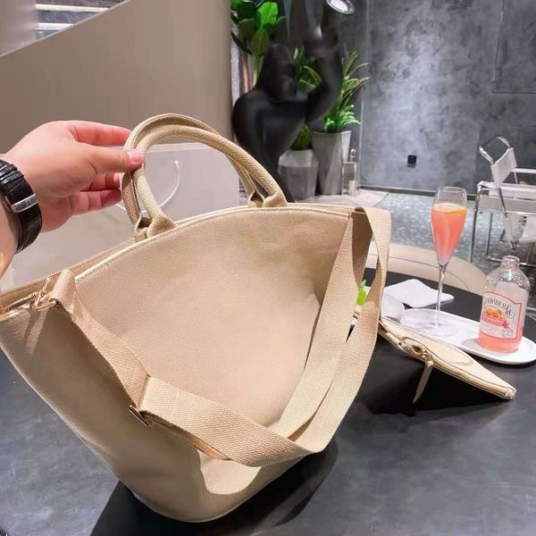 

canvas tote bags fashionable lady handbag wild wide shoulder strap beach bag luxurious female designer bag