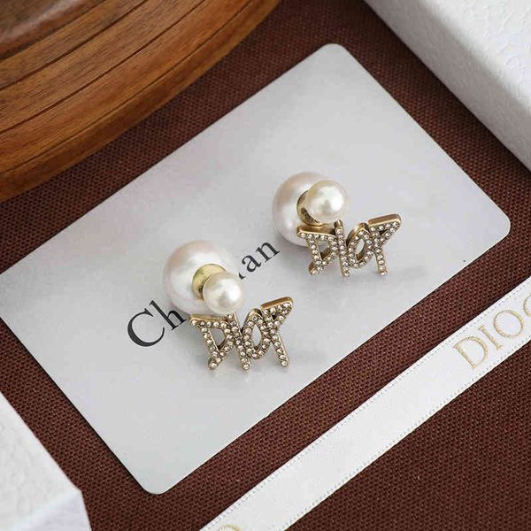 

factory specials aa high-quality family letter pearl earrings classic diamond inlaid fashion personality net red earrings, Golden