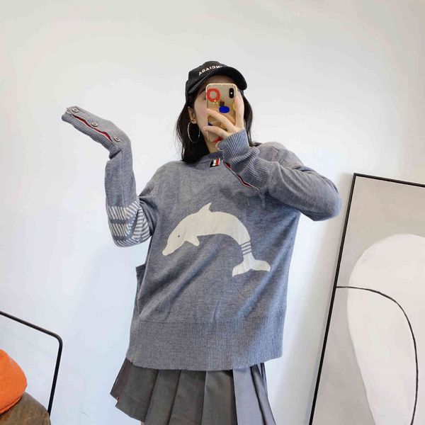 

design clothing four bar pullover sweater female, White;black