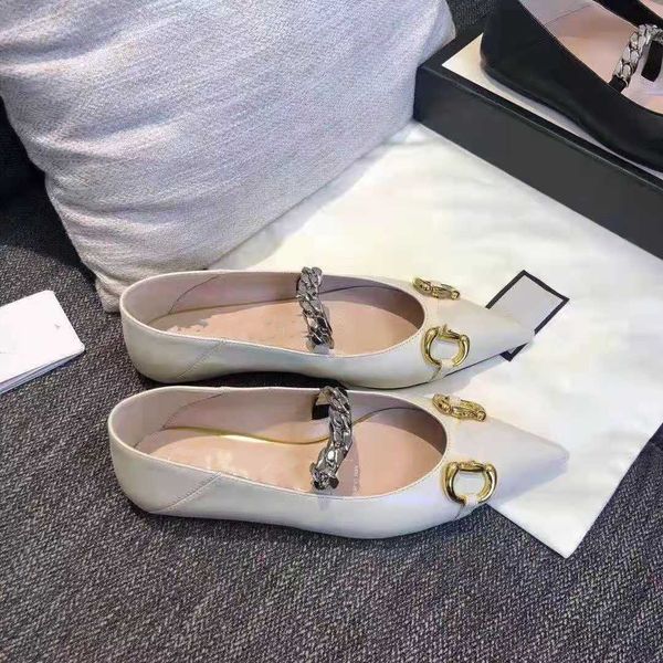 2021 scarpe singole da donna firmate di lusso moda tacco piatto catena in metallo fibbia accessori e taglia 34-42