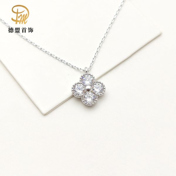 

detmold s925 silver necklace clover pendant simple temperament valentine's day gift to girlfriend clavicle chain, Black