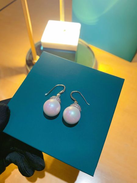 

stud earrings t family pink pearl with s925 silver ear nails, Golden;silver