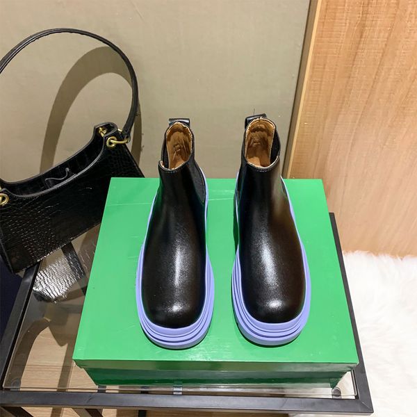 

2021 women bee classic leather designer thick-soled desert martin boots white star trail short shoe size with box, Black