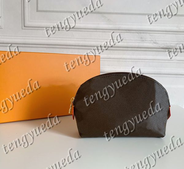 

fashion design makeup bags women toiletry pouch cosmetic toiletry bag travel clutch handbags purses m47515