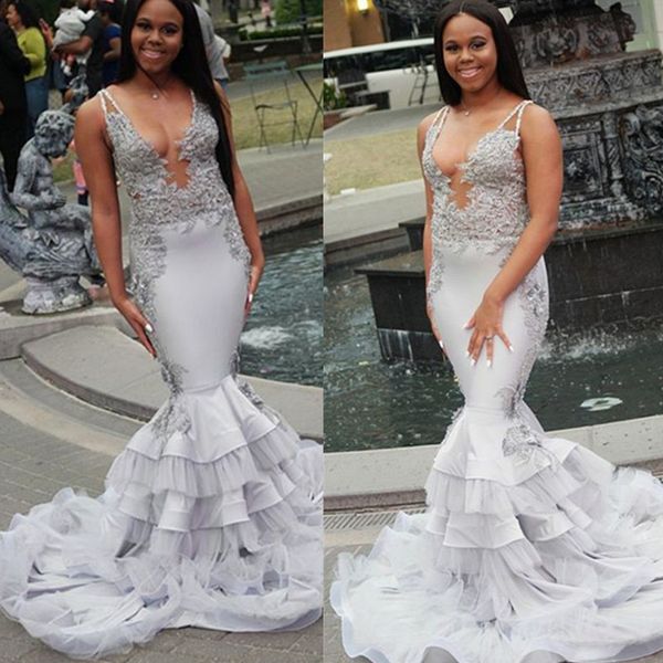 

perfect silver prom dresses 2021 party formal hollow v neck lace appliques beads evening dress mermaid ruffles pageant gowns robe de soiree, Black