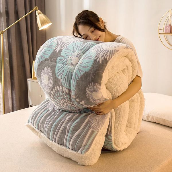 

45winter quilts cashmere patchwork duvet thicken warm comforter 2021 a side carved velvet + b 1pc comforters & sets