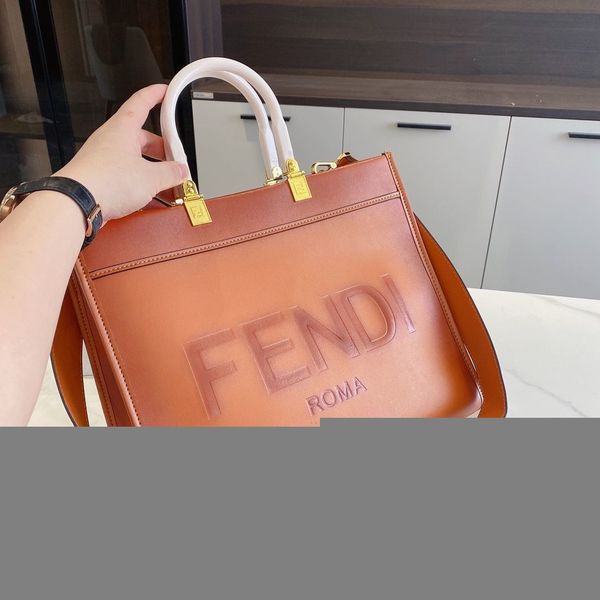 

light luxurys 2021 new women's fashion versatile leather large capacity platinum leisure portable slant span bag crossbody bag ysj