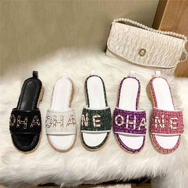 

2021 new family sandals letter chain leisure lady style low heel, Black
