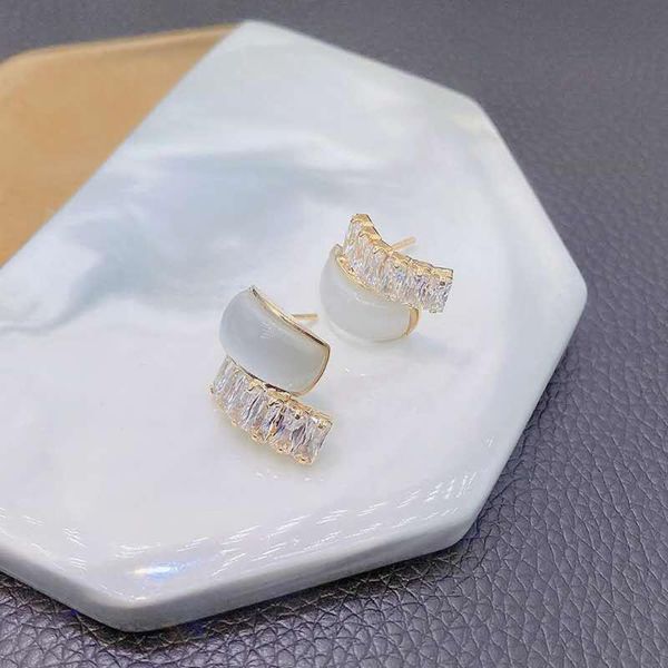 

hoop & huggie personality geometric delicate earrings korea fashion temperament women jewelry gifts, Golden;silver