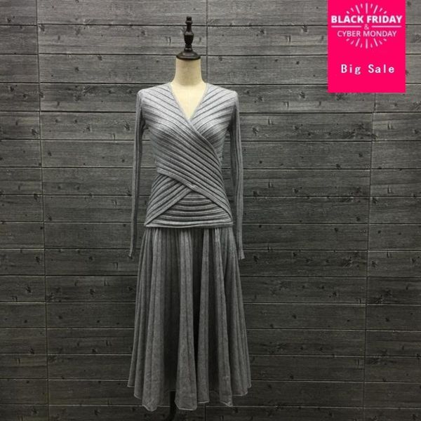

women's tracksuits wholesale 60% cashmere + 10% wool knitted warm suit v-neck knit sweater long skirt leisure two-piece suits wj1762, Gray