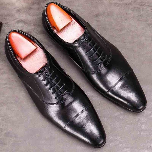 2021 allacciatura formale scarpe di design italiano per uomo in vera pelle da sposa scarpe da lavoro Oxford brogue scarpe da uomo con punta a punta nera