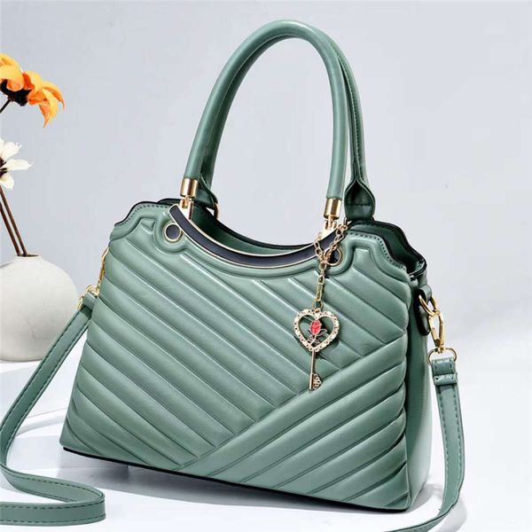 

2021 new hand foreign trade trend women's large capacity single shoulder diagonal span bag floor stall 13785