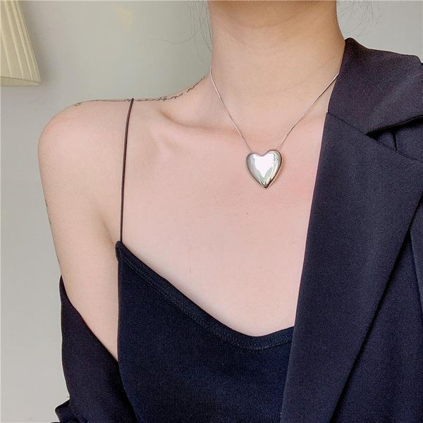 

fashion 2021 metal big love heart pendant necklace design trendy cool clavicle for female party gift necklaces, Silver