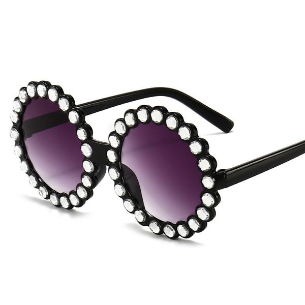 

sunglasses lovely point drill children sunglass seaside vacationing travel concave modelling prevent ultraviolet tide, White;black