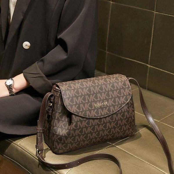 

luxury handbag's 2021 net red foreign style fashion versatile sense niche single shoulder msenger bag