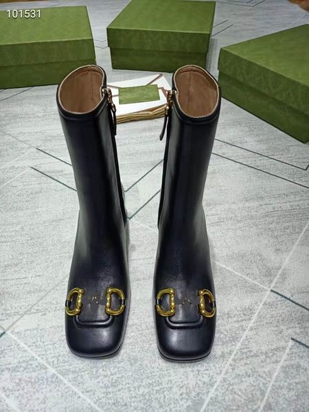 Мода Женщины Boots Boots Дизайнер Черный Нескользвательный Толстый каблук Круглый Носок Высокие каблуки Осень и Зима Сексуальные Дамы Боковая Застежка на молнии Обувь 35-41