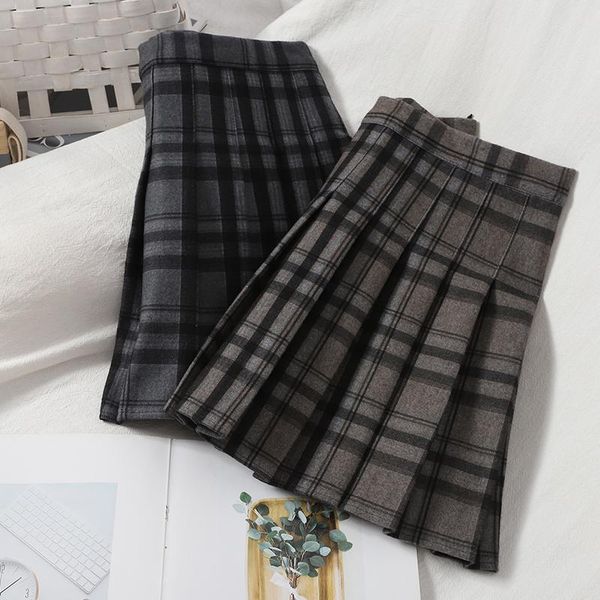 

skirts spring korean version of the contrast plaid skirt female wild retro woolen pleated high waist college wind bag hip, Black