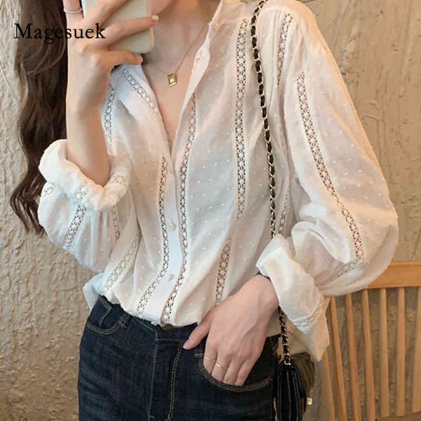 Coreano Hollow Lace Crochet Mulher Camisa Moda Doce Solto Senhoras Blusa Tops Manga Longa Camisas Brancas Mulheres 13127 210518