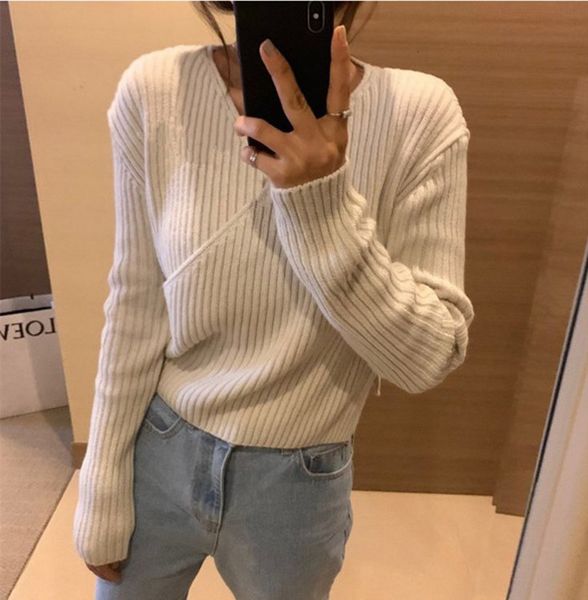 

2021 early autumn v-neck bottomed shirt foreign style slim fit fried street thin sweater lazy wind knitted top, White