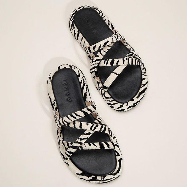 

slippers apanzu women summer outdoor slides 2021 trend fashion design open toe sandals zebra pattern slipper all-match shoes, Black