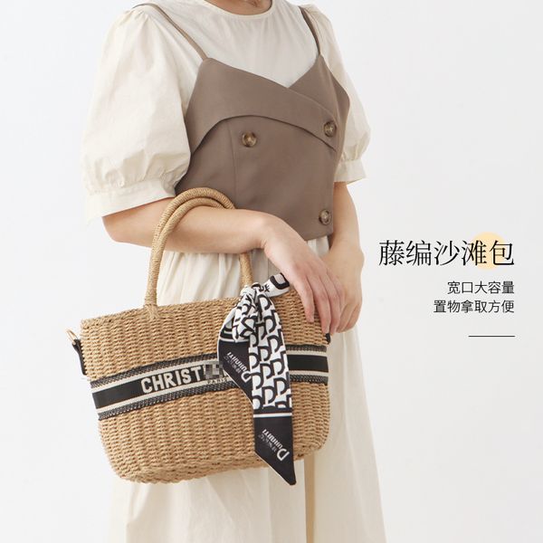 

70% off luxury design straw women's slant across 2021 new korean literature and art fashion woven holiday style beach one shoulder hand