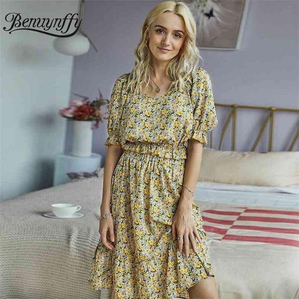 

vintage floral print two piece set women v-neck frill trim crop and skirt sets womens summer holiday beach wear 210510, White