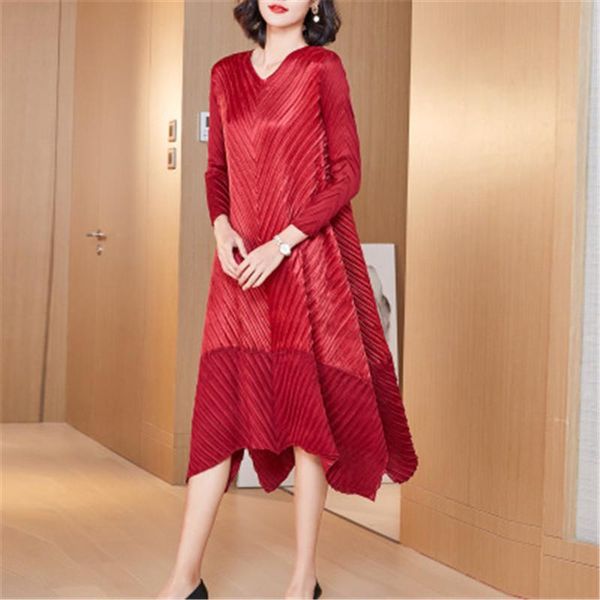 

casual dresses french plus size dress 2021 spring and autumn miyake all-match fashion stitching solid color pleated, Black;gray