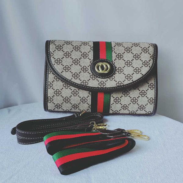 

women's bag in the summer of 2021