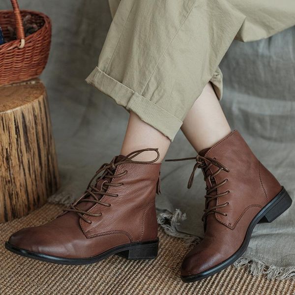 

boots 2021 autumn fashion temperament leather women's short boots, comfortable and versatile small pointed cattle, Black