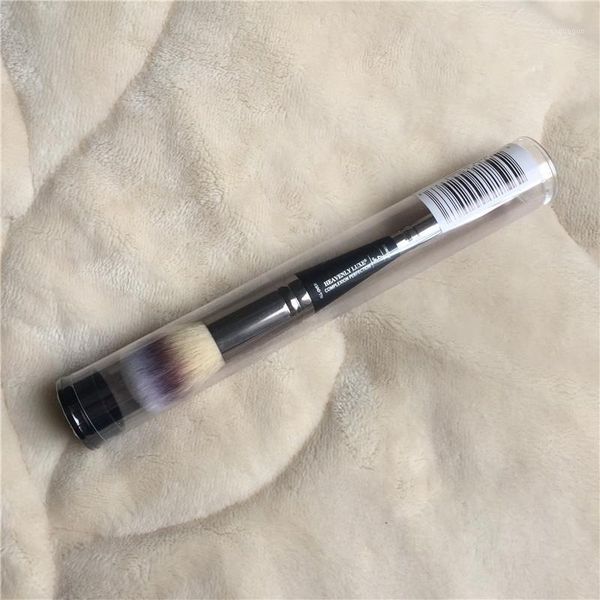 

double-ended complexion perfection makeup brush #7 - foundation concealer eyeshadow contour highlighting beauty cosmetics tool1