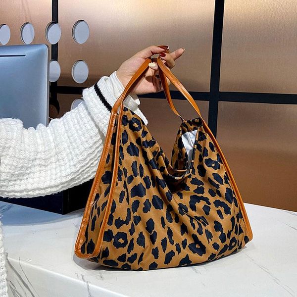 

evening bags woman fashion design shoulder animal print high-end tote bag leisure large capacity trend canvas shopping