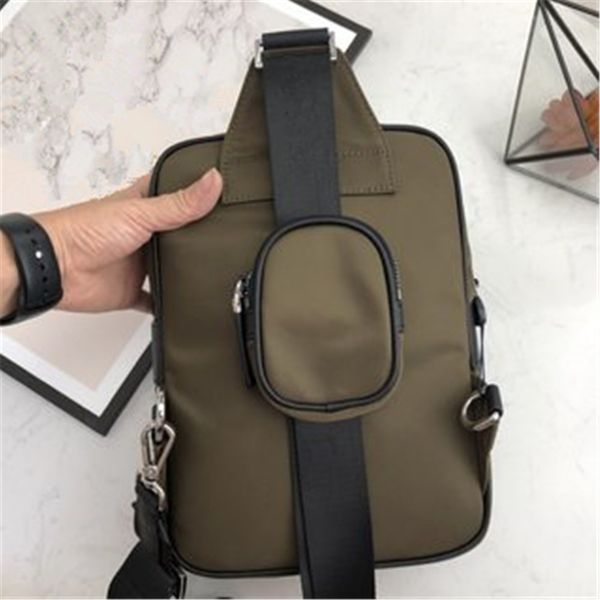 

design hand men's sports and leisure nylon shoulder messenger bag