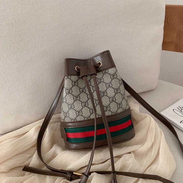 

wholesale spring women's bucket printing bag fashion big trend messenger european and american fashion bag luxuryss designerss yw