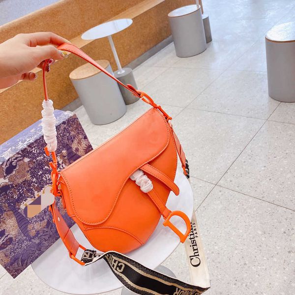 

hanghhangbag women s mini luxurys designers bags 2021 designer womens handbags purses crossbody bag wallet handbag louisbags_18 retro saddle