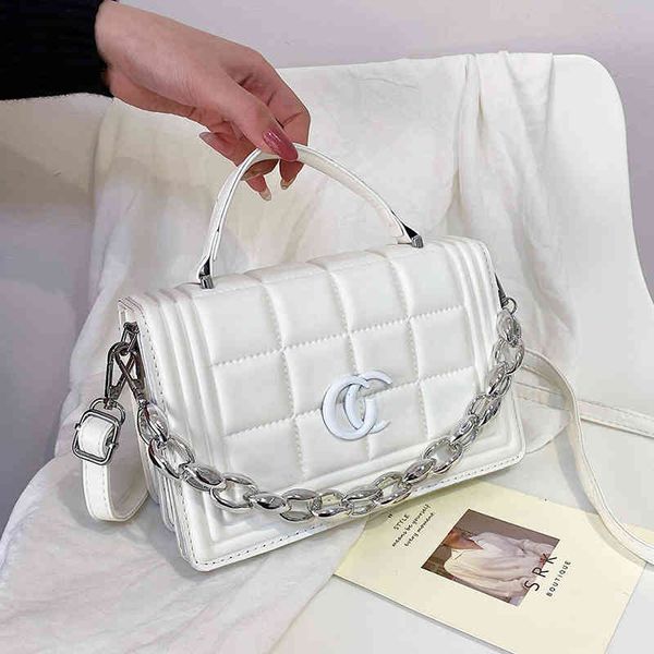 

2022 designer s minority korean version new chain hand fashion women's net red lattice messenger small square bag