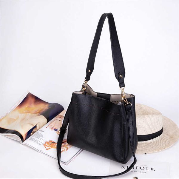 

bucket 2021 new korean soft leather satchel fashion women's single shoulder large capacity high-grade sense niche bag
