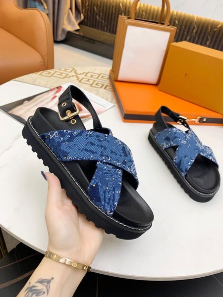 

women designer slippers rubber slides sandal flat blooms strawberry slipper green red white web 0518, Black