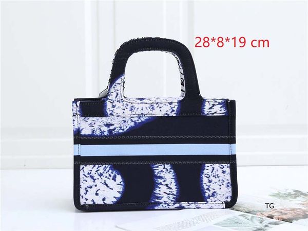 

luxury designer high-quality handbag fashion bags n embroidery multi-color multi-function large-capacity bucket bag 062