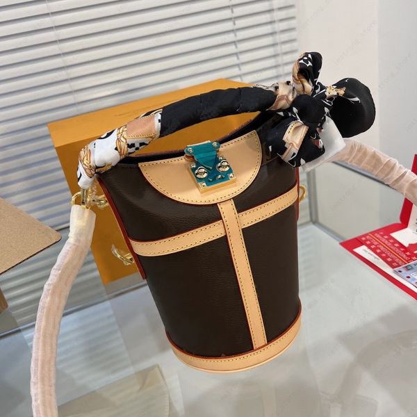 

women tote bag letter totes womens handbag duffle chip package designer handbags luxurys designers shoulder crossbody bag 2021 21110106q