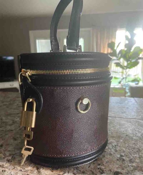 

designers bucket bag luxurys leather shoulder bags classic design crossbody pouch fashion lady sylvie handbag