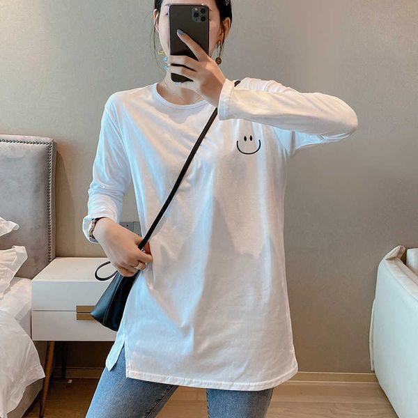 

2021 autumn new white bottomed shirt women's long sleeved t-shirt loose medium length versatile embroidered clothes fashion