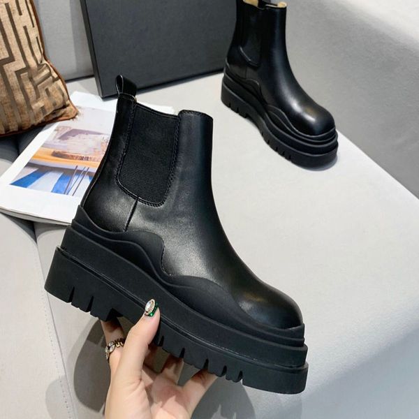 

2021 autumn and winter designer women's boots thick-soled fashion casual all-match martin short bootss based british style chelsea boot, Black
