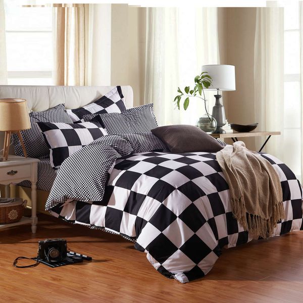 

black and white four piece set student quilt cover pillow case bedding